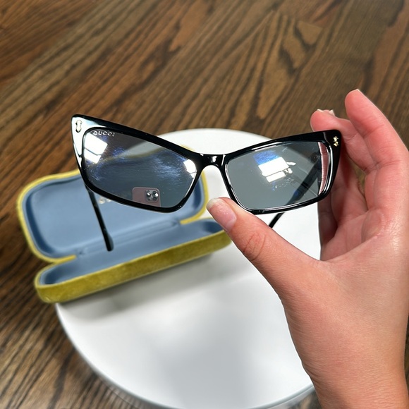 GUCCI MIRRORED LENS SUNGLASSES - Picture 1 of 10